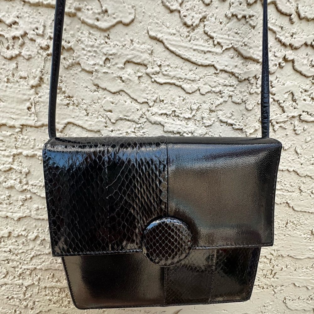 Lisette vintage Elegant Black Leather Shoulder Bag